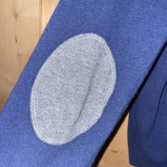 Sweater - Picture 6 of 11